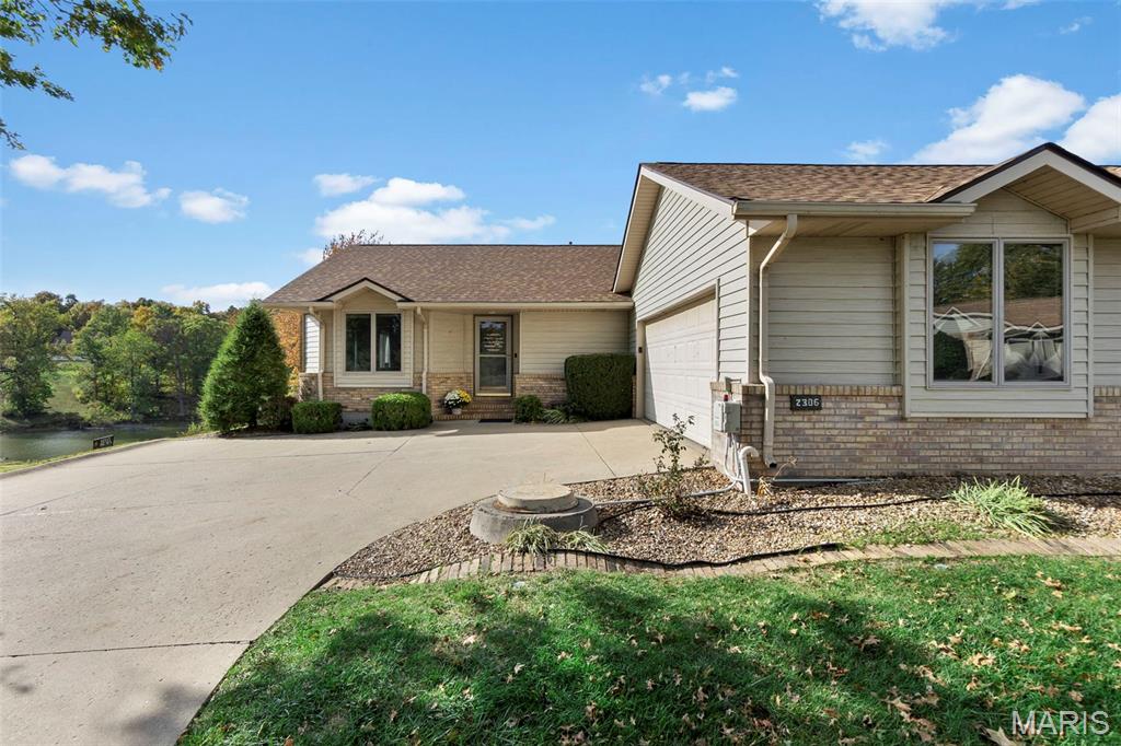 2386 Bent Creek Drive Property Photo 3