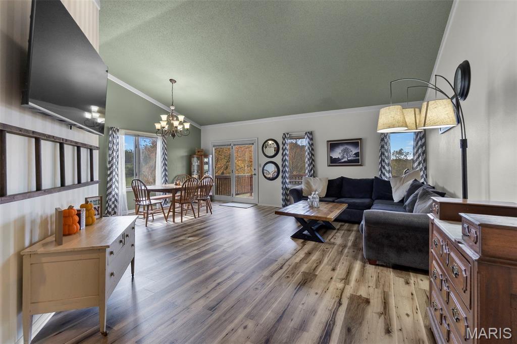 2386 Bent Creek Drive Property Photo 8