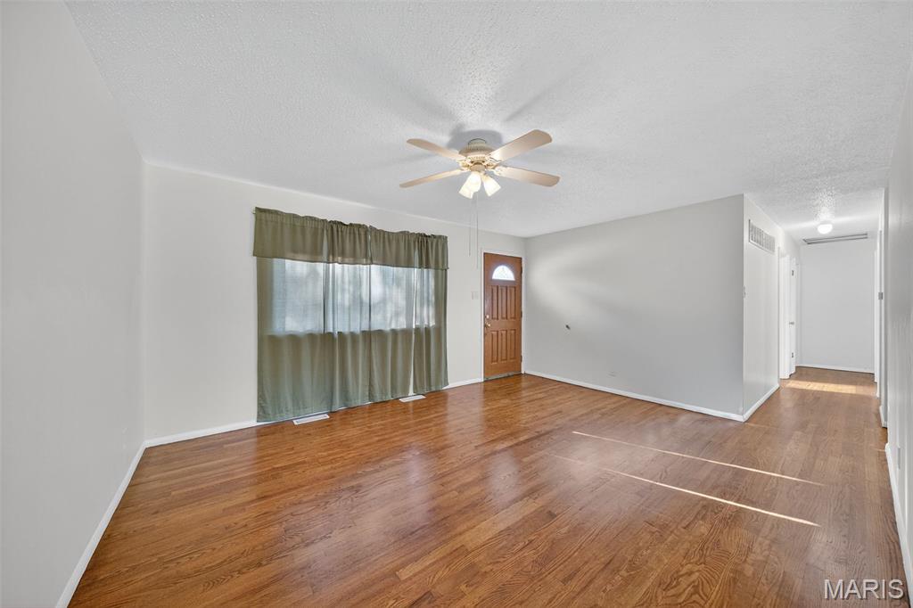 3291 Bristol Hall Drive Property Photo 3