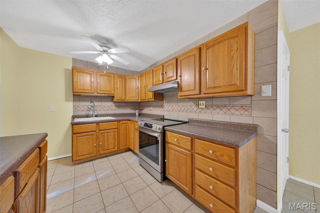 3291 Bristol Hall Drive Property Photo 7