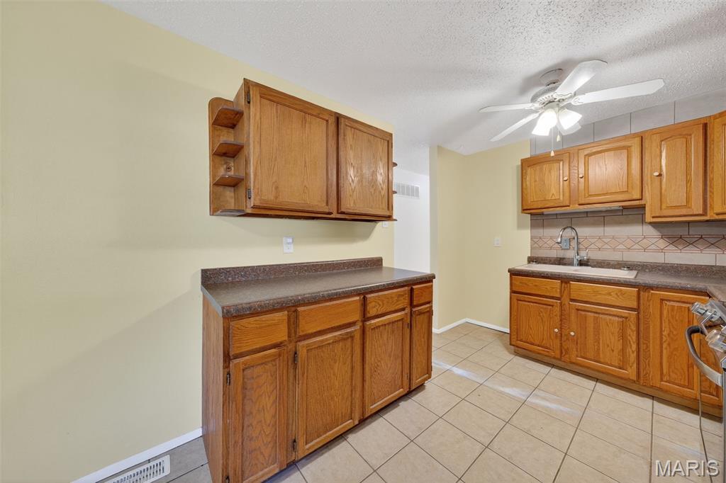 3291 Bristol Hall Drive Property Photo 9