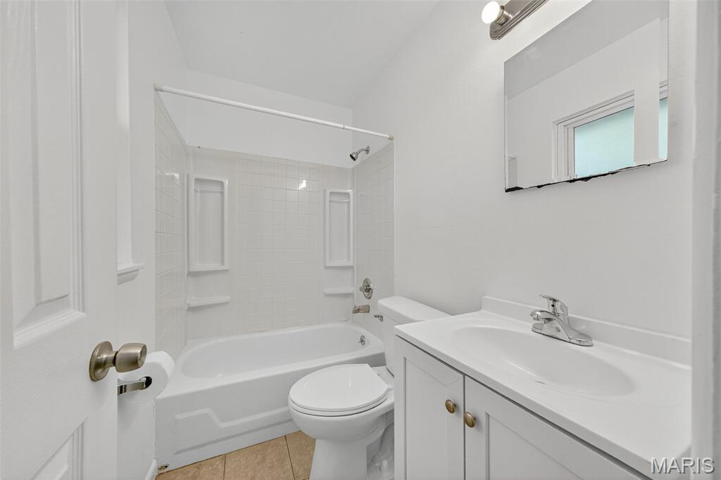 3291 Bristol Hall Drive Property Photo 12