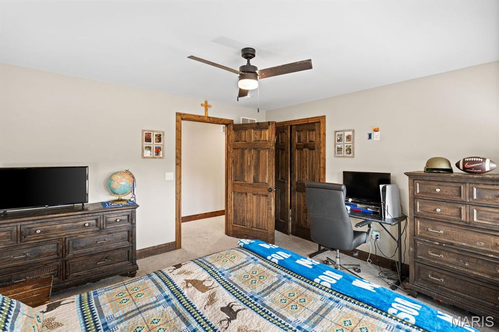 975 Foggy Court Property Photo 32