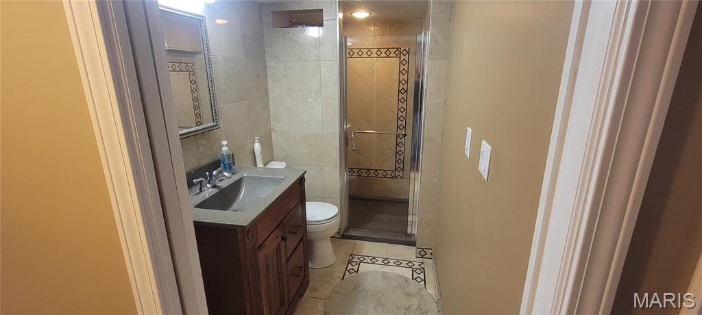 10070 Sakura Drive Property Photo 9