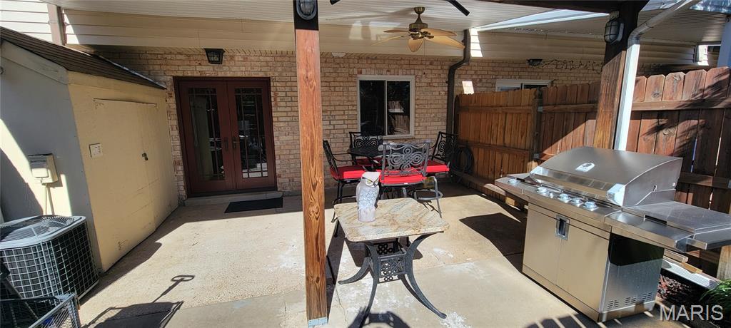 10070 Sakura Drive Property Photo 10