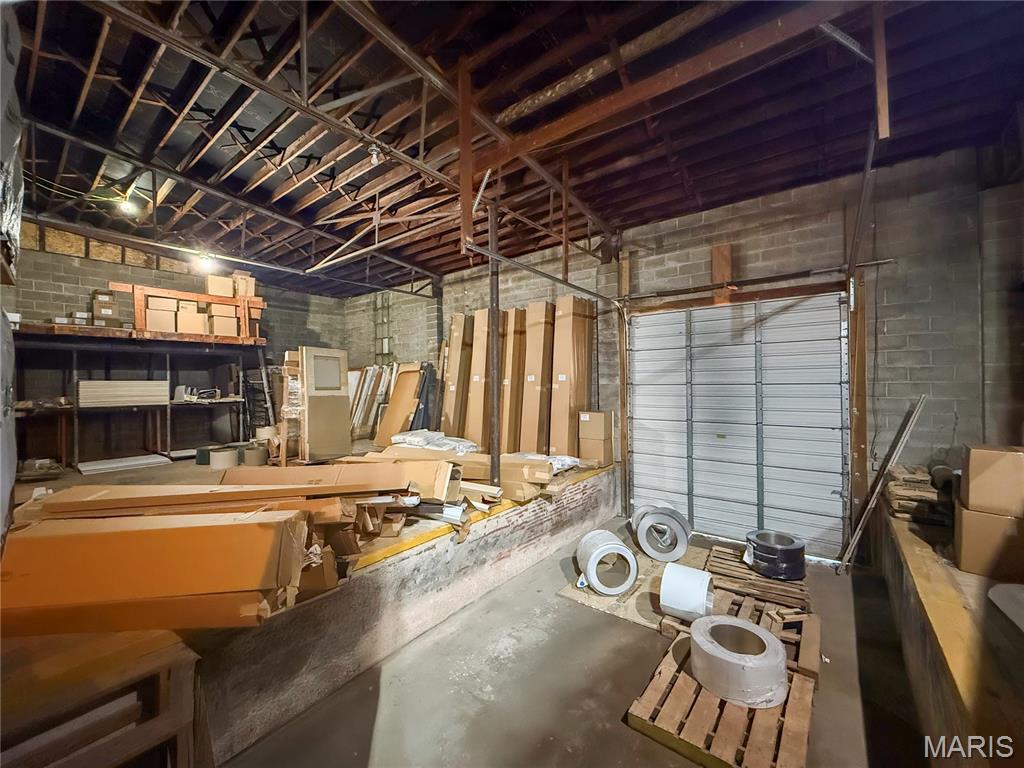 202 N Mccune Street Property Photo 21