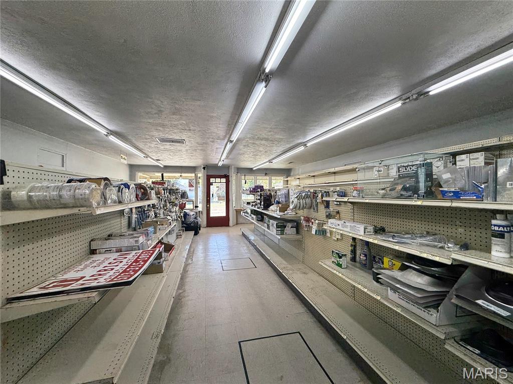 202 N Mccune Street Property Photo 40