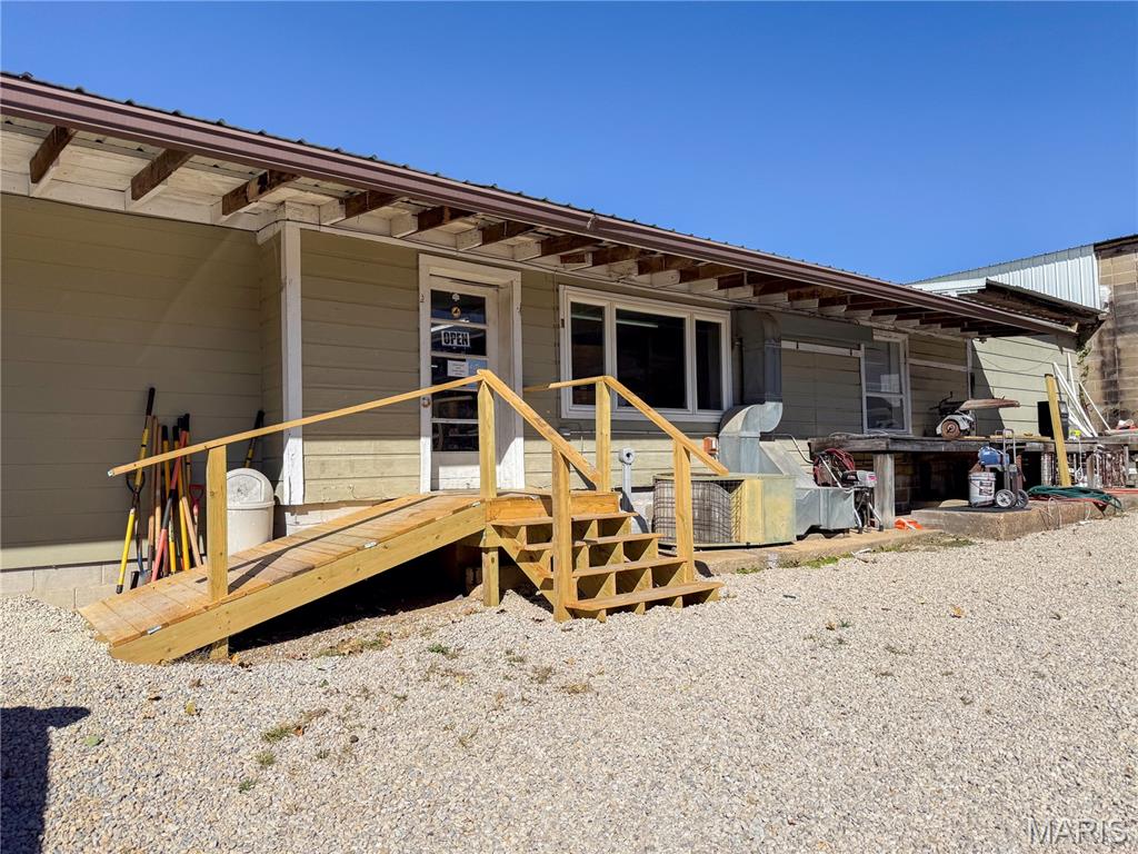 202 N Mccune Street Property Photo 45