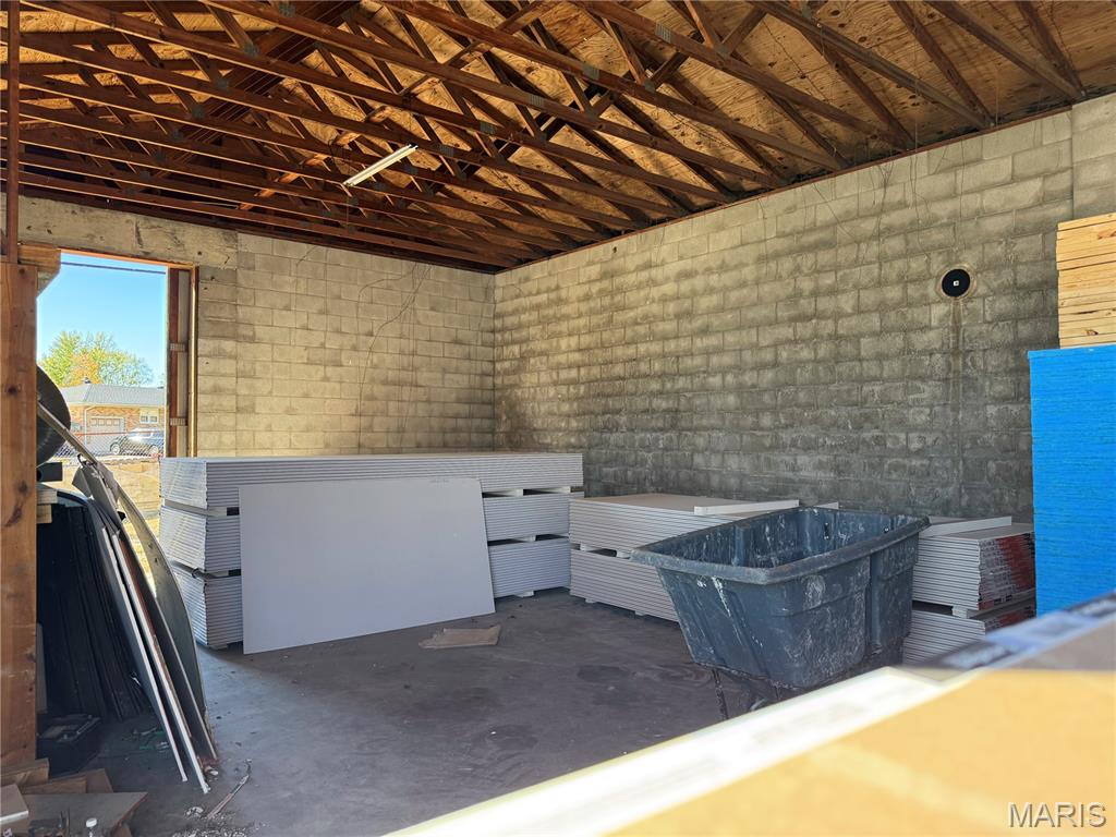202 N Mccune Street Property Photo 48