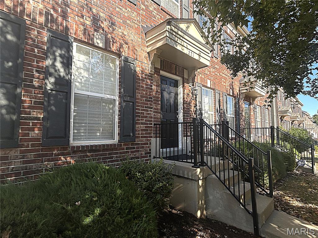 221 Candice Way Property Photo 1