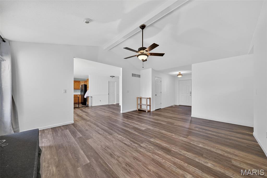 106 Tina Drive Property Photo 8