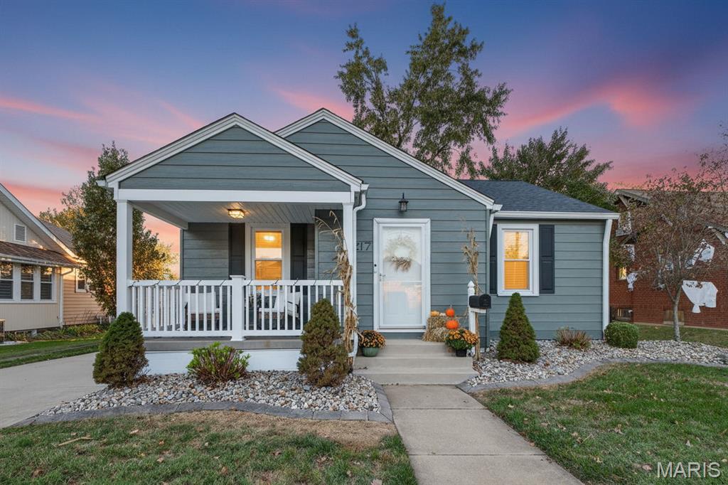 217 S Rapp Avenue Property Photo 1