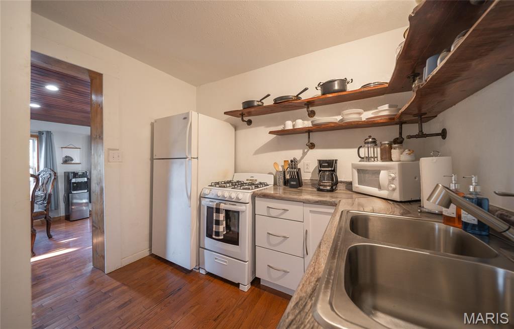 1433 Madison 9558 Property Photo 24