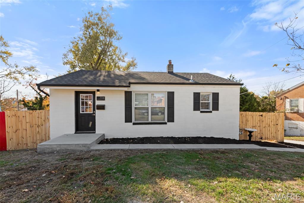 7114 Heege Road Property Photo