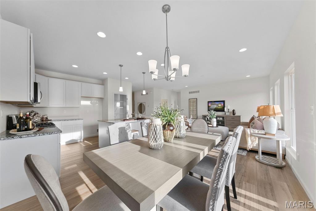 1 Tbb Savoy Arlington Heights Property Photo 13