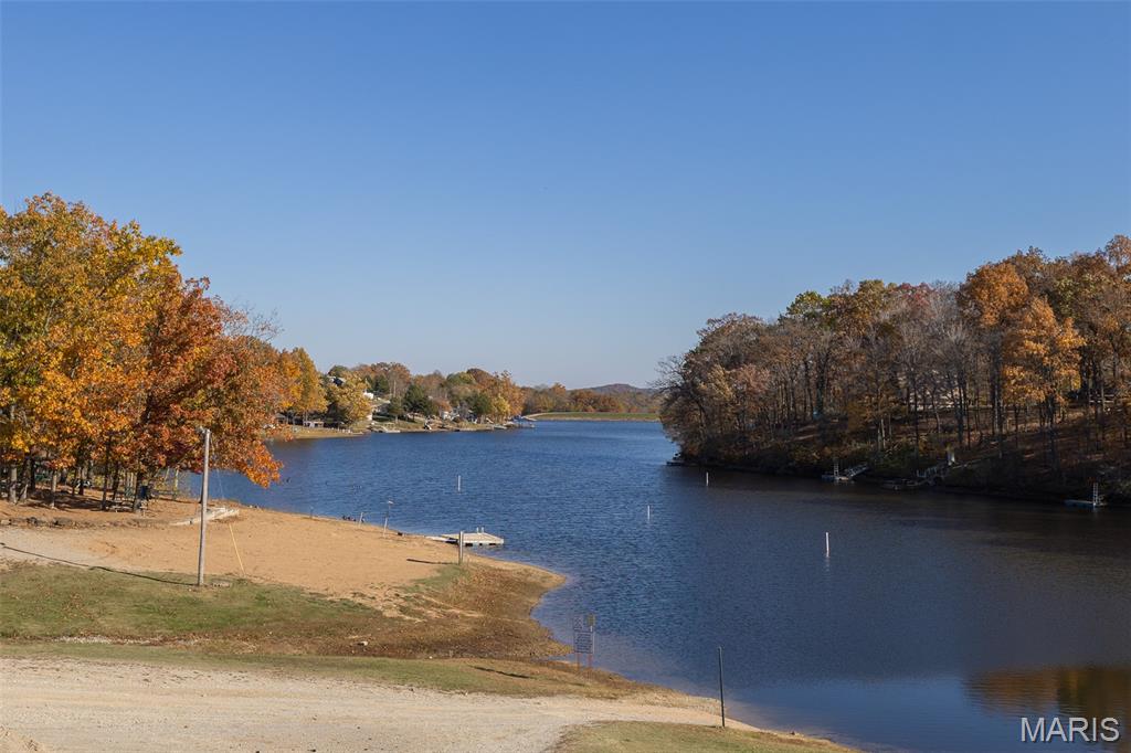 14607 Rock Cliff Drive Property Photo 4
