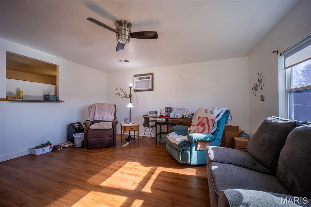 14607 Rock Cliff Drive Property Photo 12