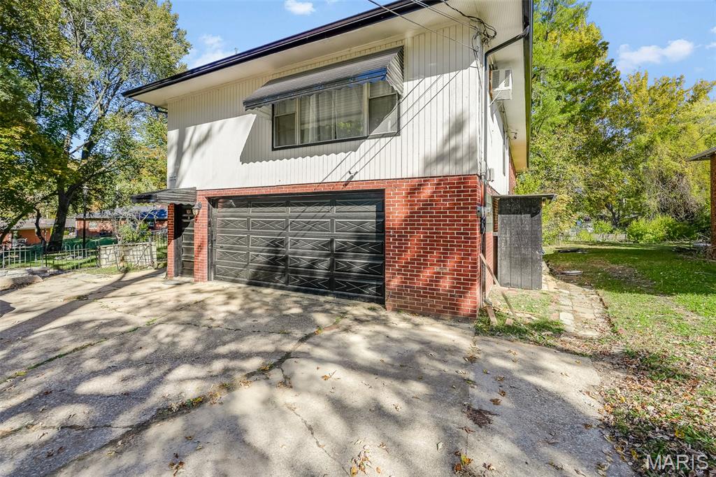 10 Hill Drive Apt. A, B, C Property Photo 1