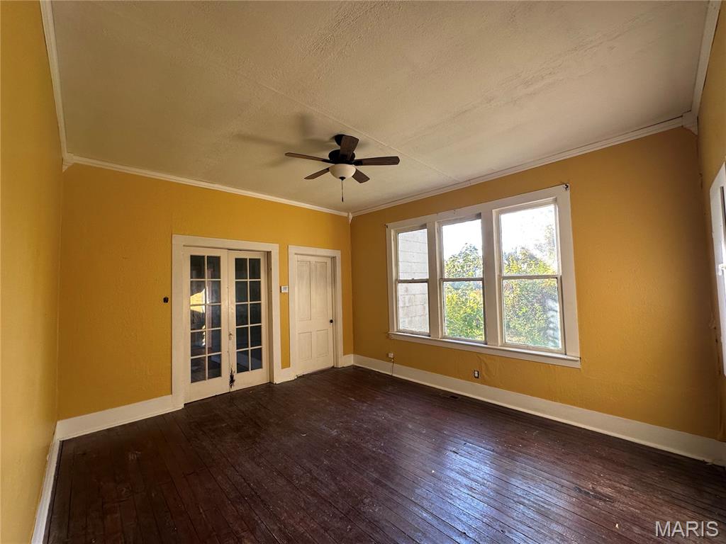 412 E Howard Property Photo 17