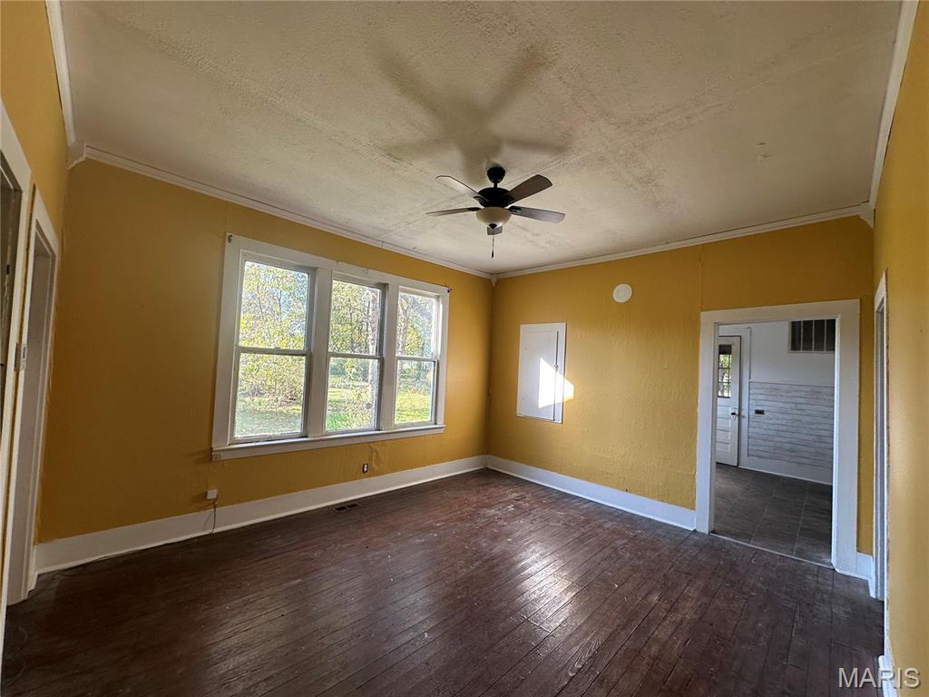 412 E Howard Property Photo 18