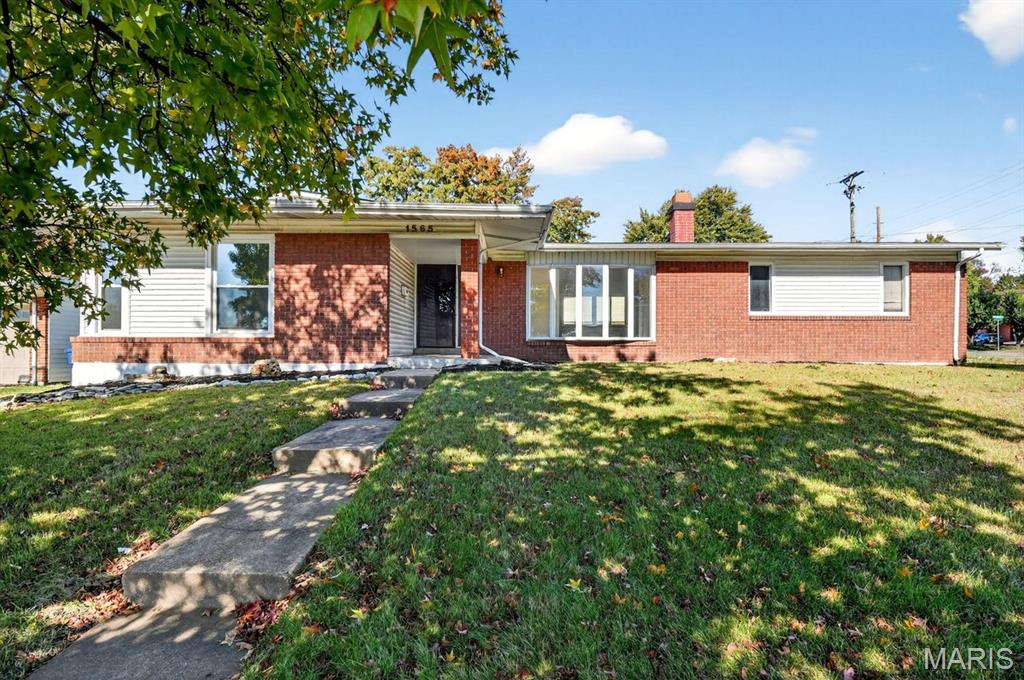 1565 Aintree Drive