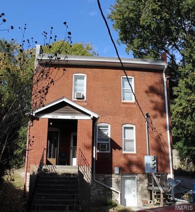 220 E 6th Street Property Photo 1