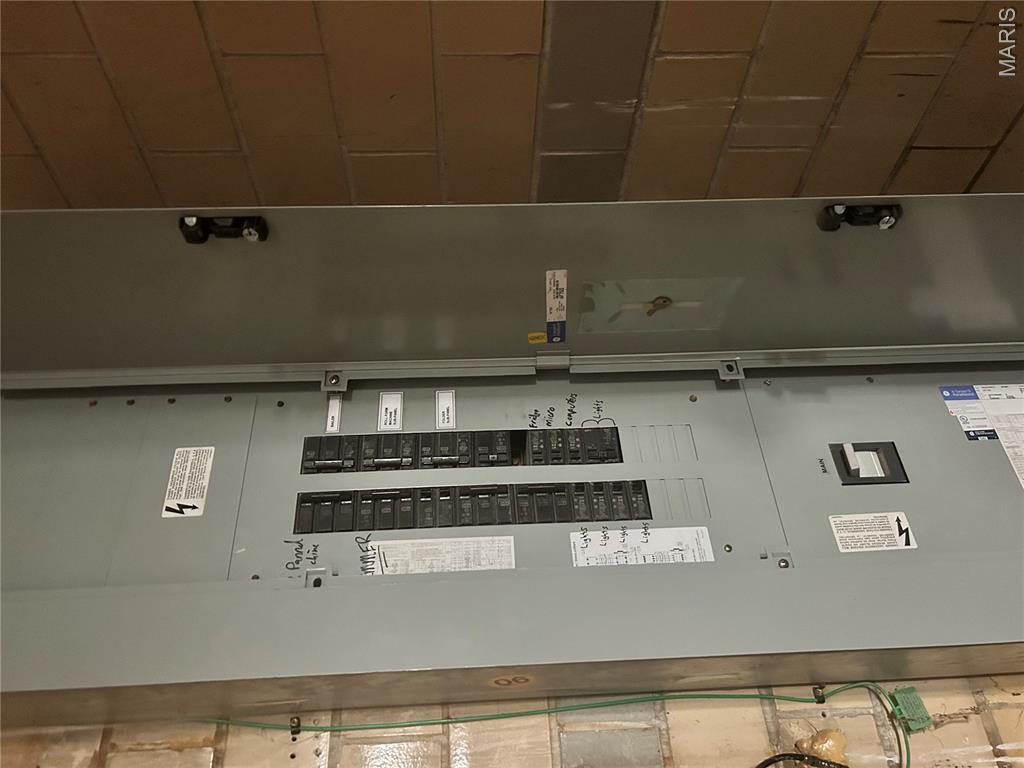 25075484 Property Photo 18