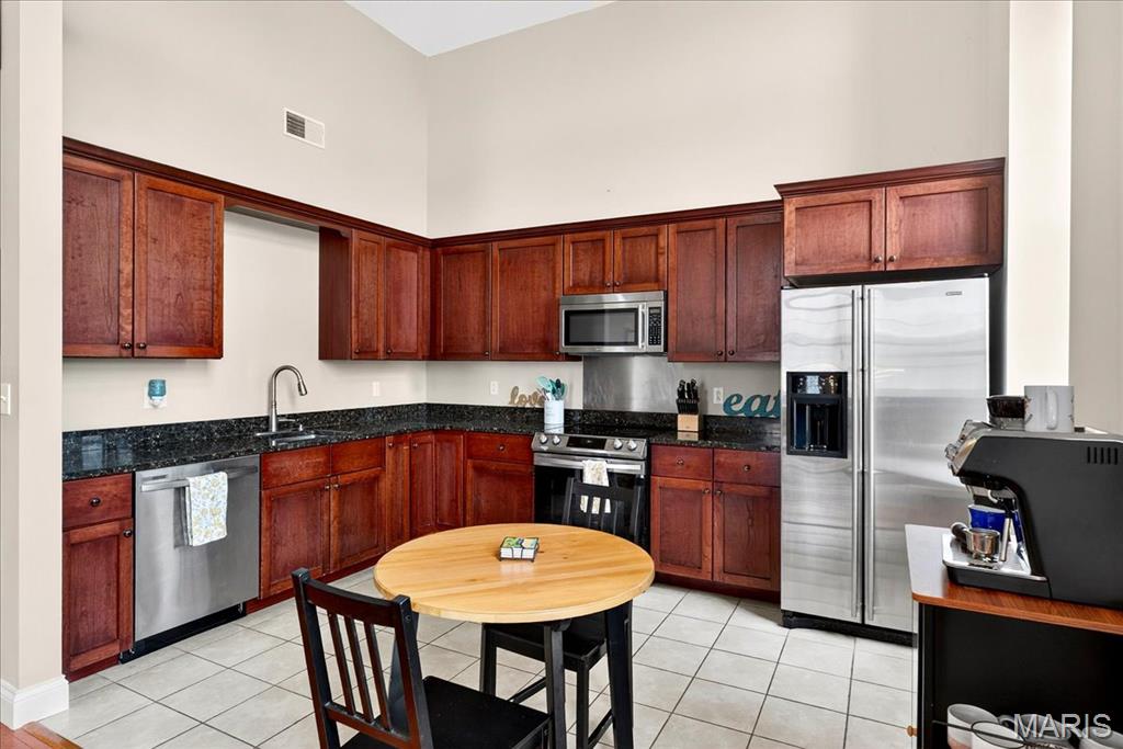 1515 Lafayette Avenue 211 Property Photo 10