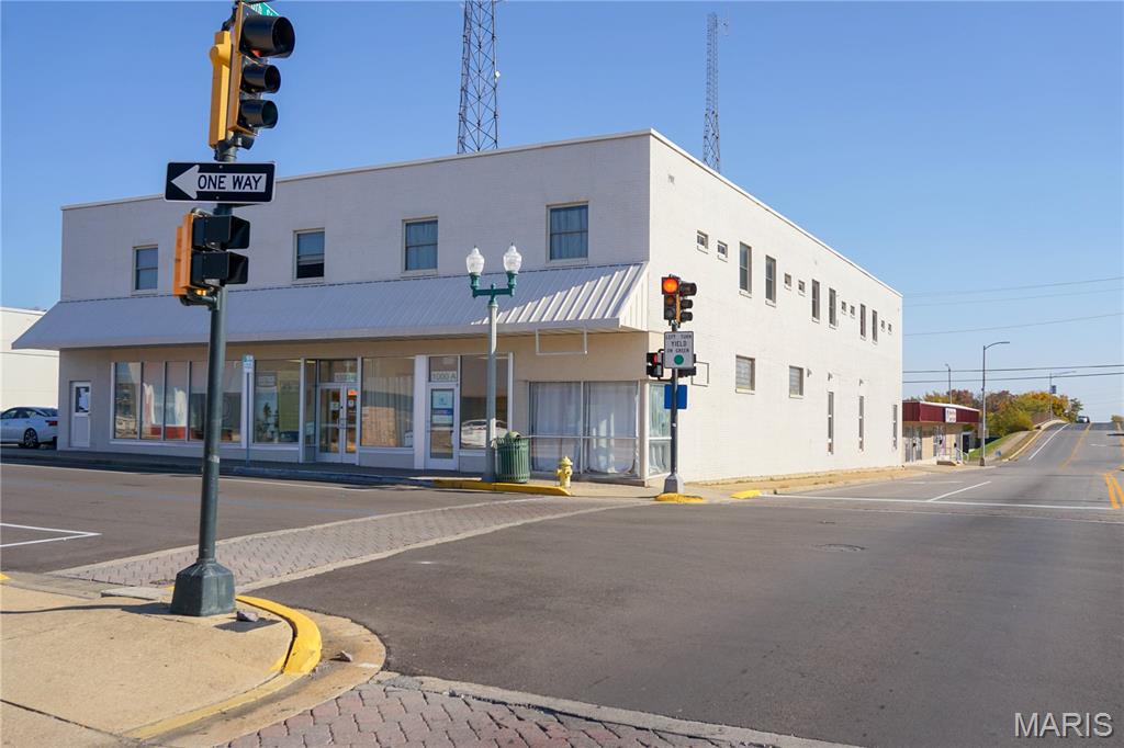 1000 N Pine Street Property Photo 1