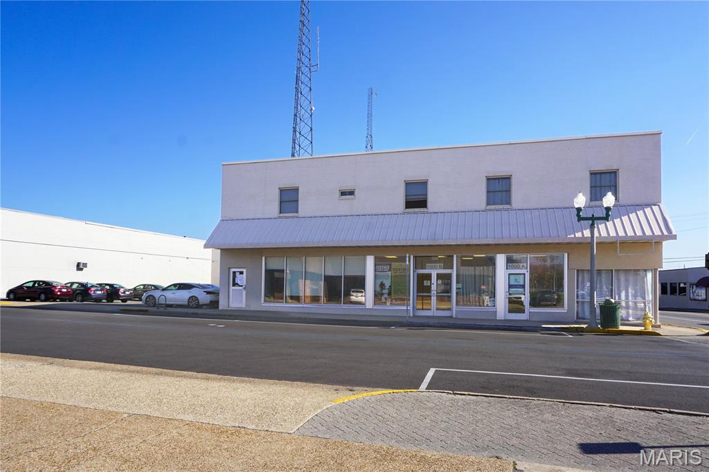 1000 N Pine Street Property Photo 2