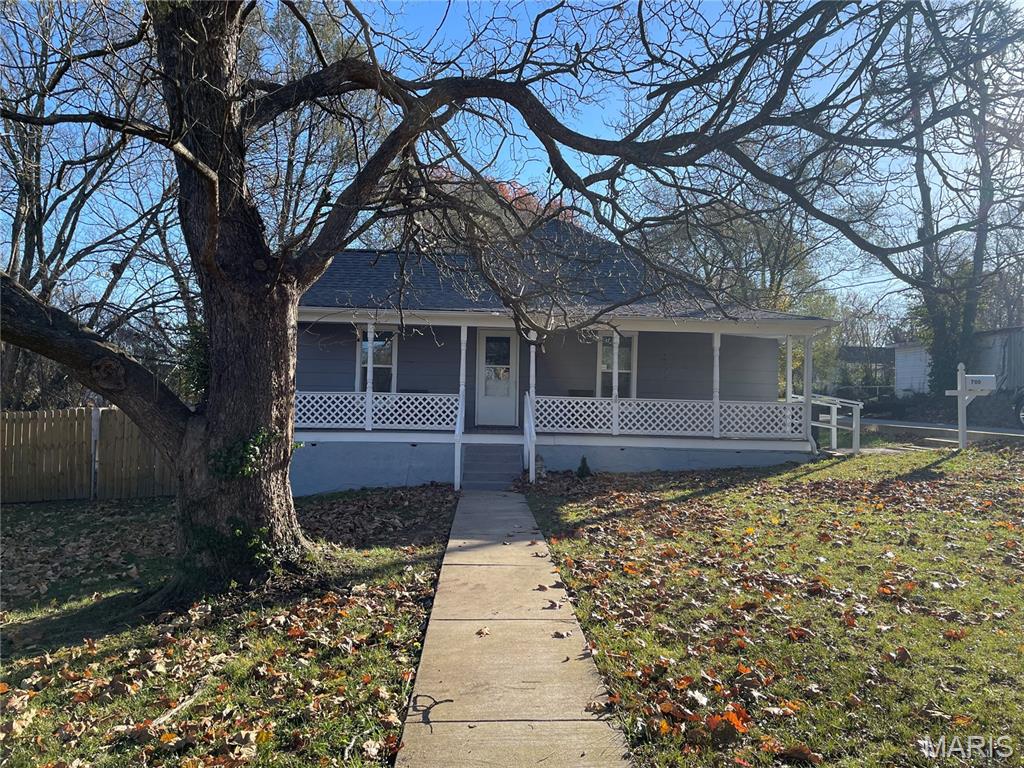 700 N Hickory Street