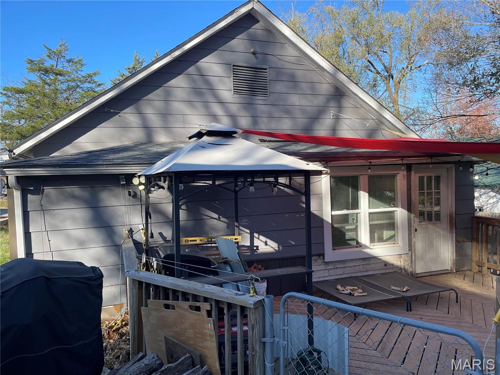 700 N Hickory Street Property Photo 2
