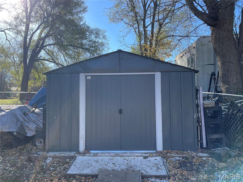 700 N Hickory Street Property Photo 25