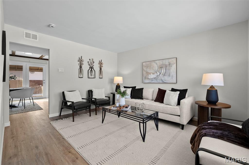 10587 Carroll Wood Way Property Photo 6