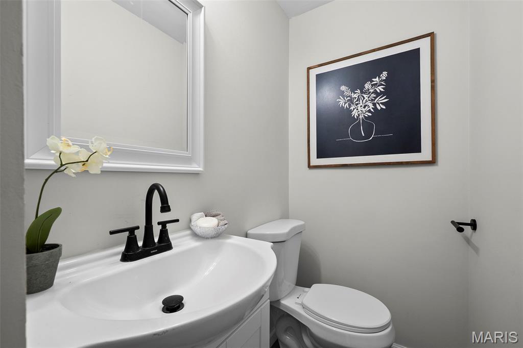 10587 Carroll Wood Way Property Photo 7
