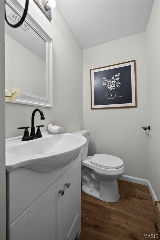 10587 Carroll Wood Way Property Photo 8