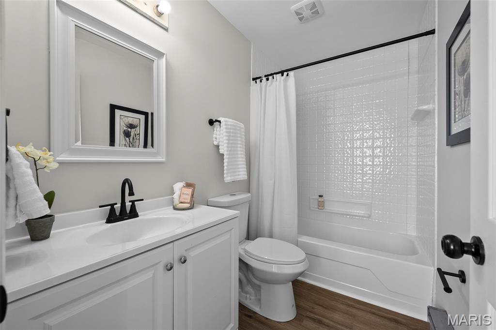 10587 Carroll Wood Way Property Photo 15