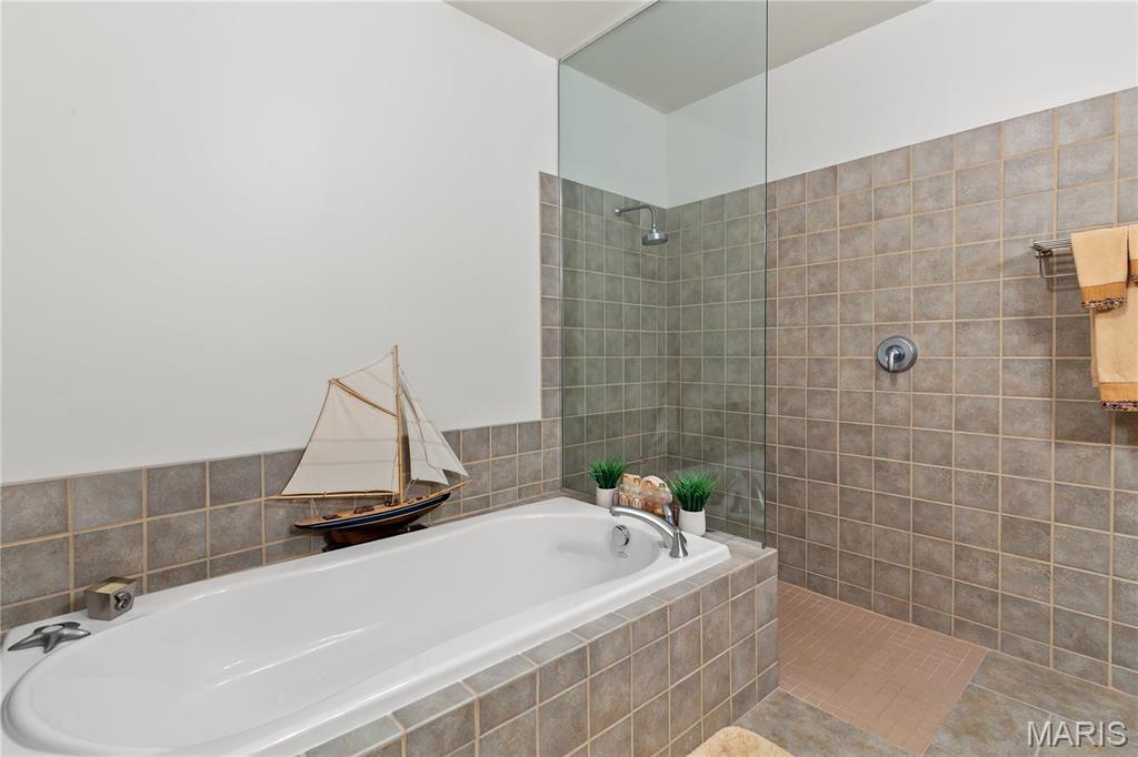 901 Washington Avenue 605 Property Photo 27