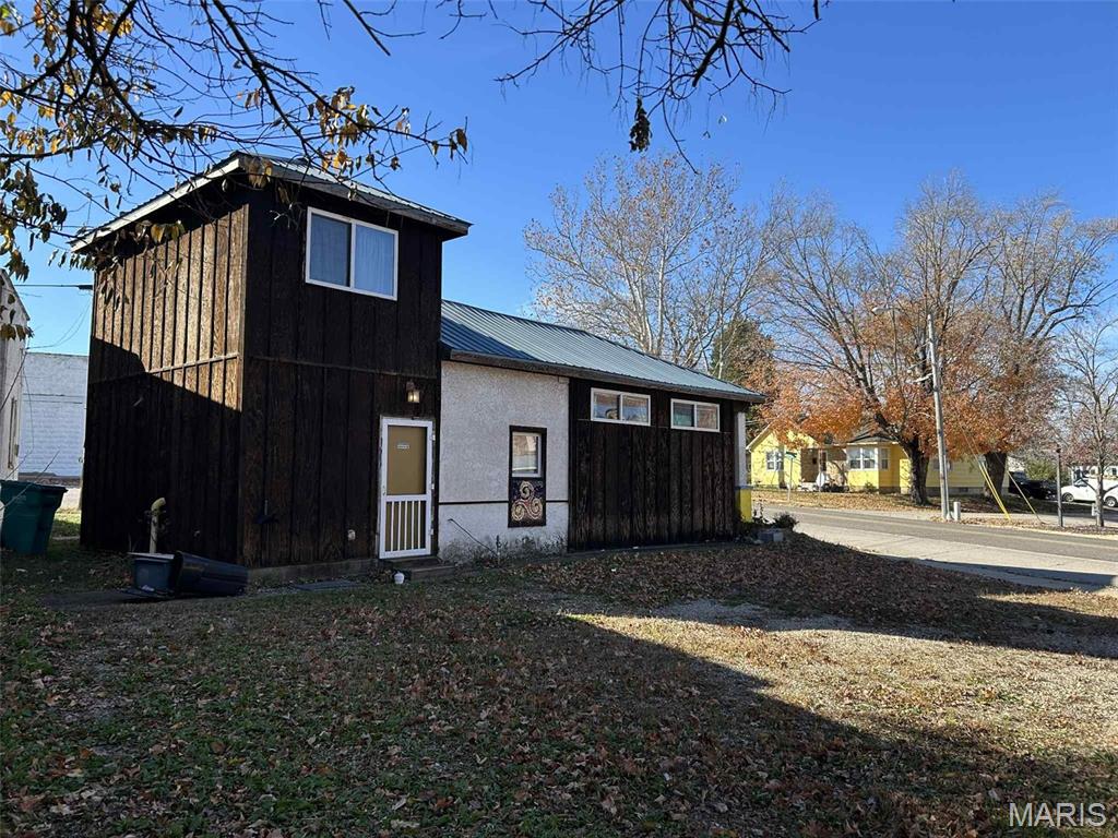502 E Washington Street Property Photo 2