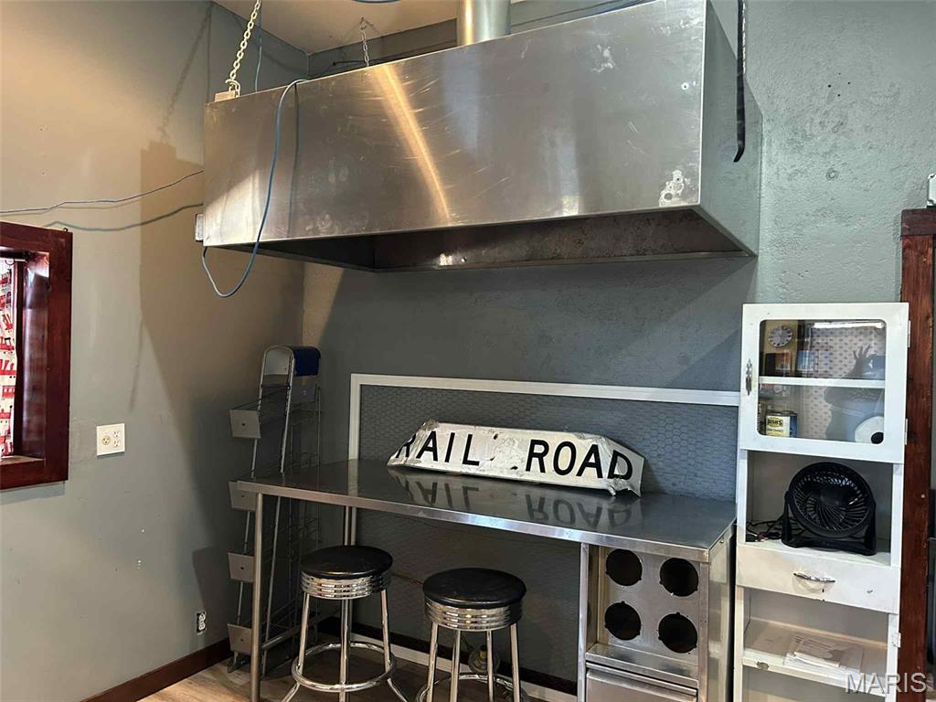 502 E Washington Street Property Photo 7