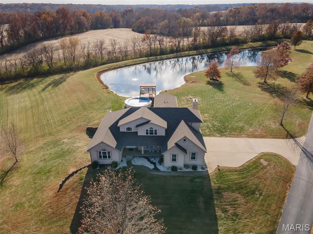 31899 Red Oak Drive Property Photo 2