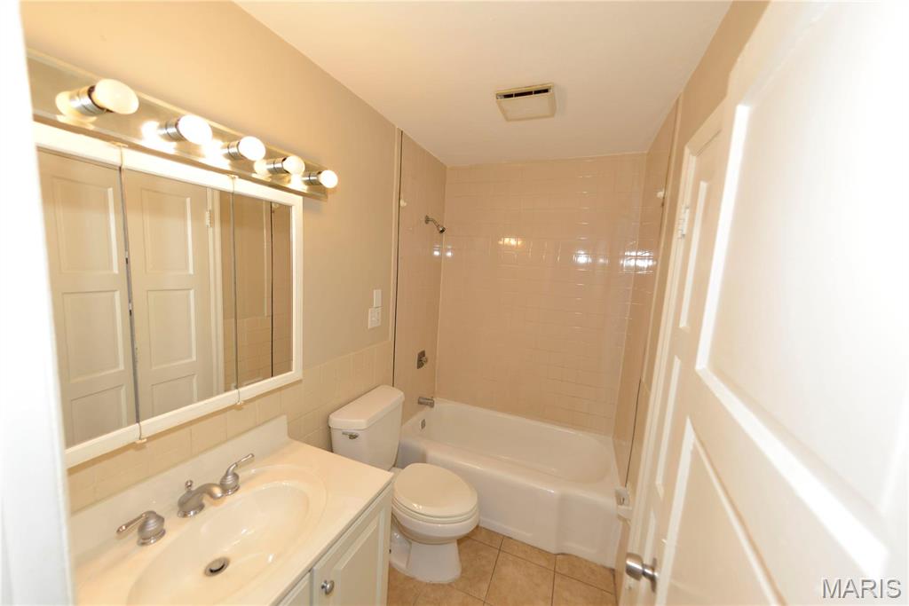 6127 Shillington Drive Property Photo 4