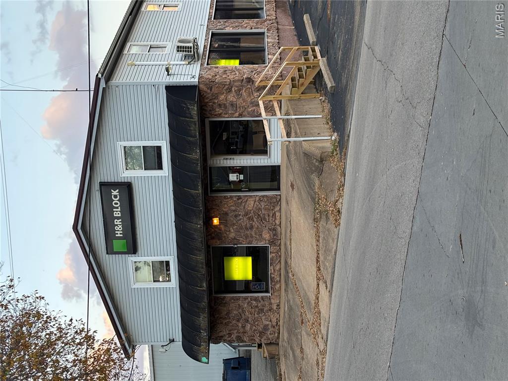 150 N Hall Street