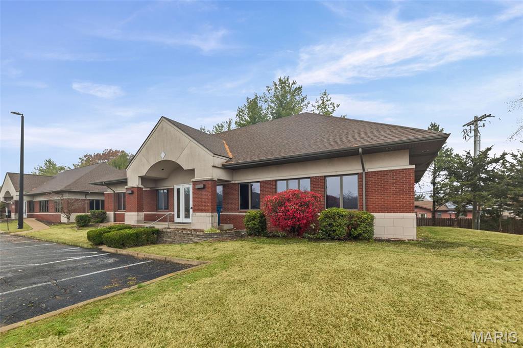 16 Bronze Pointe Boulevard Property Photo 1