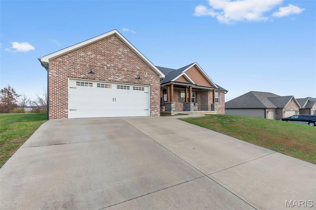 2864 Clear Spring Place Property Photo 4
