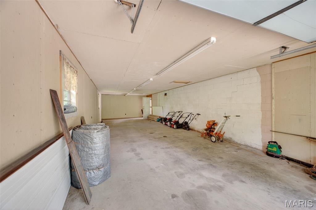 21987 Teak Lane Property Photo 9