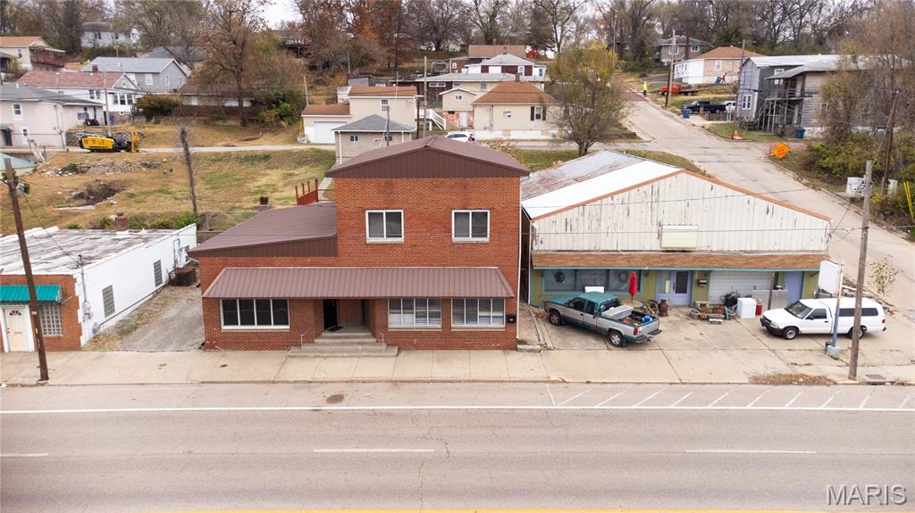 2248 E Broadway Property Photo 3