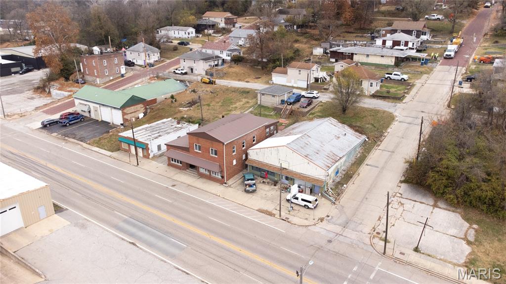 2248 E Broadway Property Photo 6
