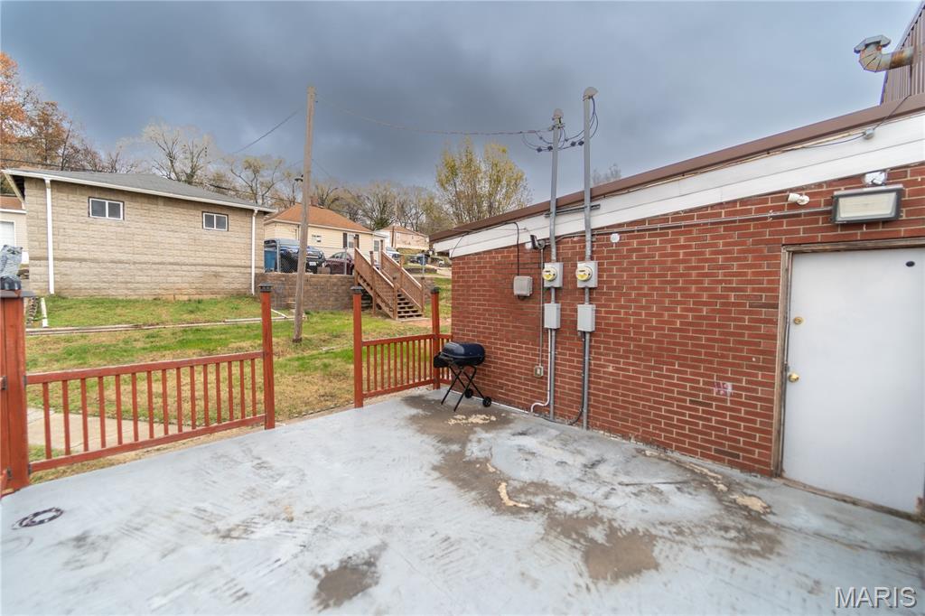 2248 E Broadway Property Photo 10