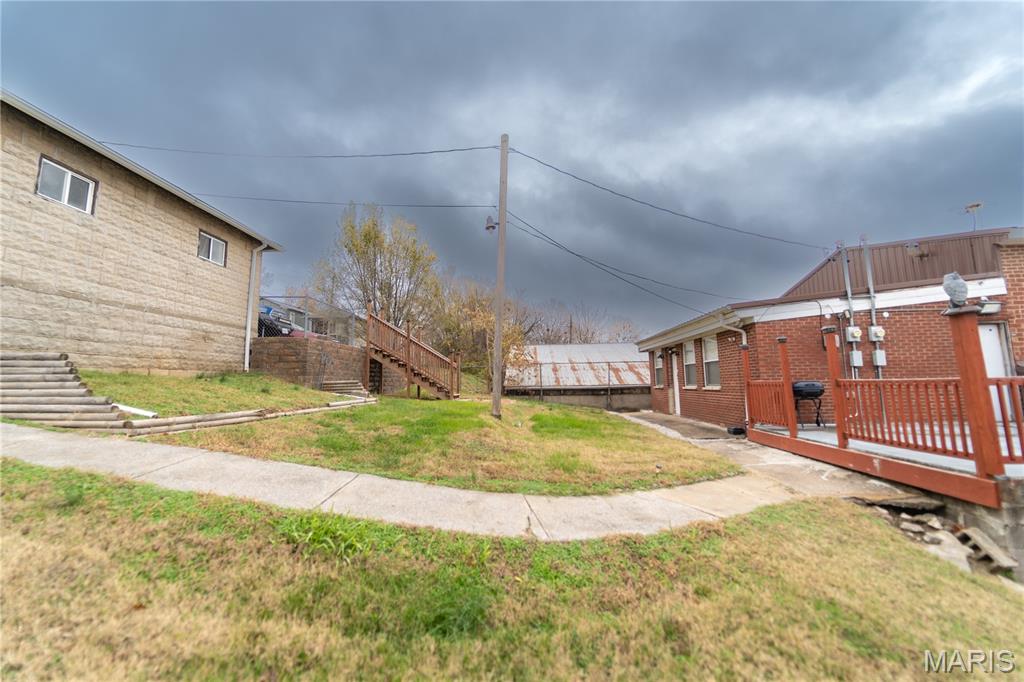2248 E Broadway Property Photo 12